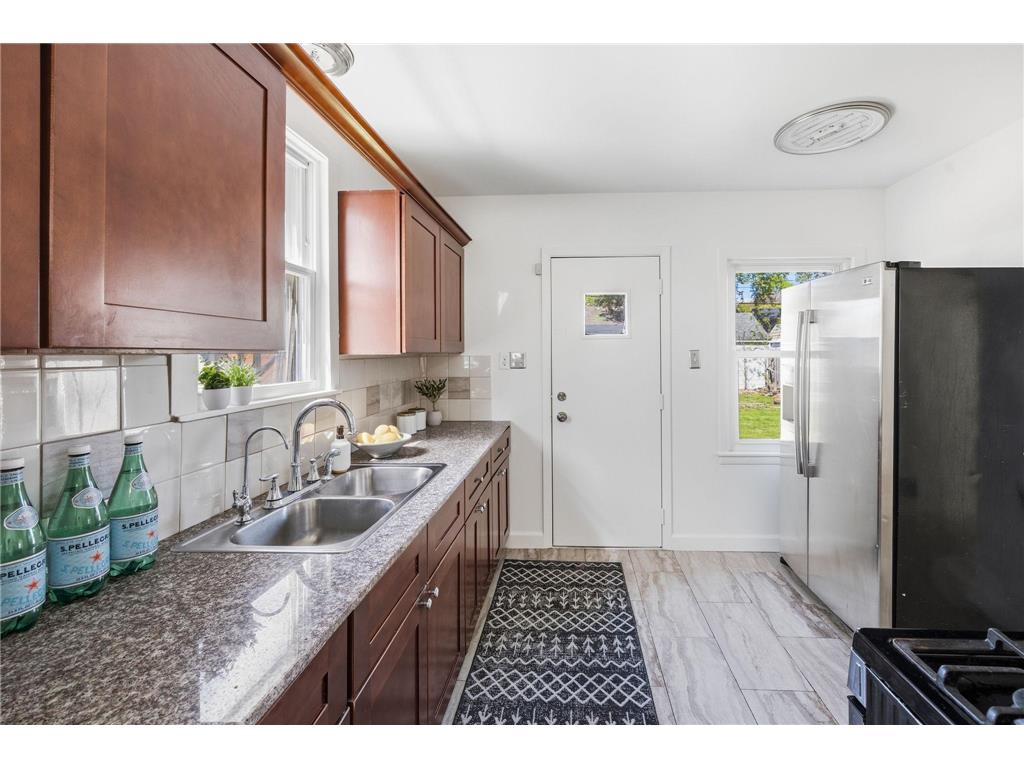 4211 Russell Avenue N Minneapolis MN 55412 7052575 image8
