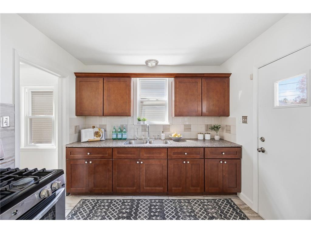 4211 Russell Avenue N Minneapolis MN 55412 7052575 image9