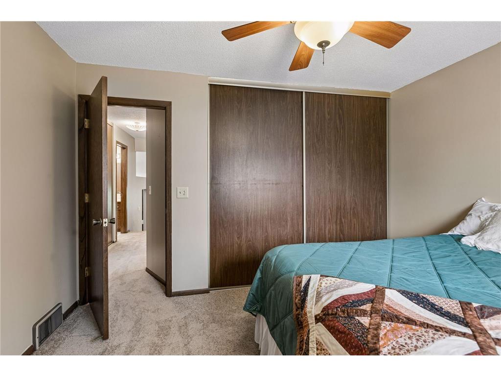 4211 Shirlee Lane N Shoreview MN 55126 7058852 image22