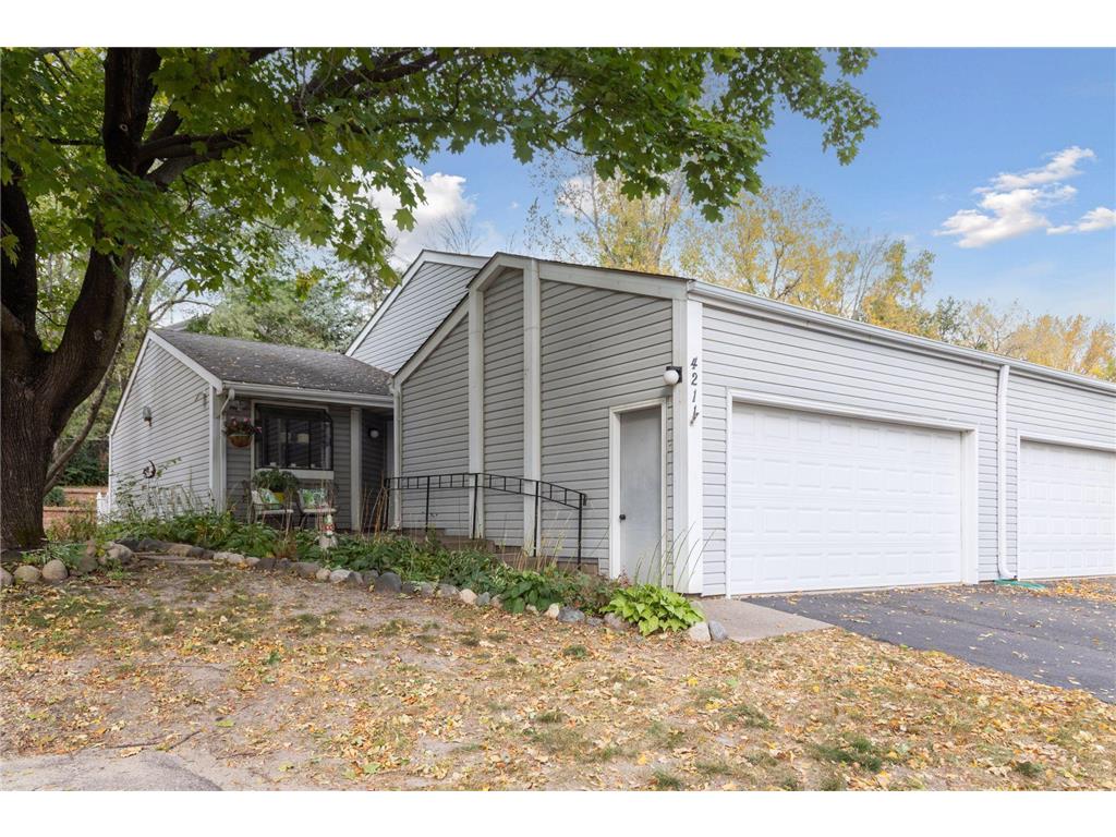 4211 Sylvia Lane S Shoreview MN 55126 6617934 image1