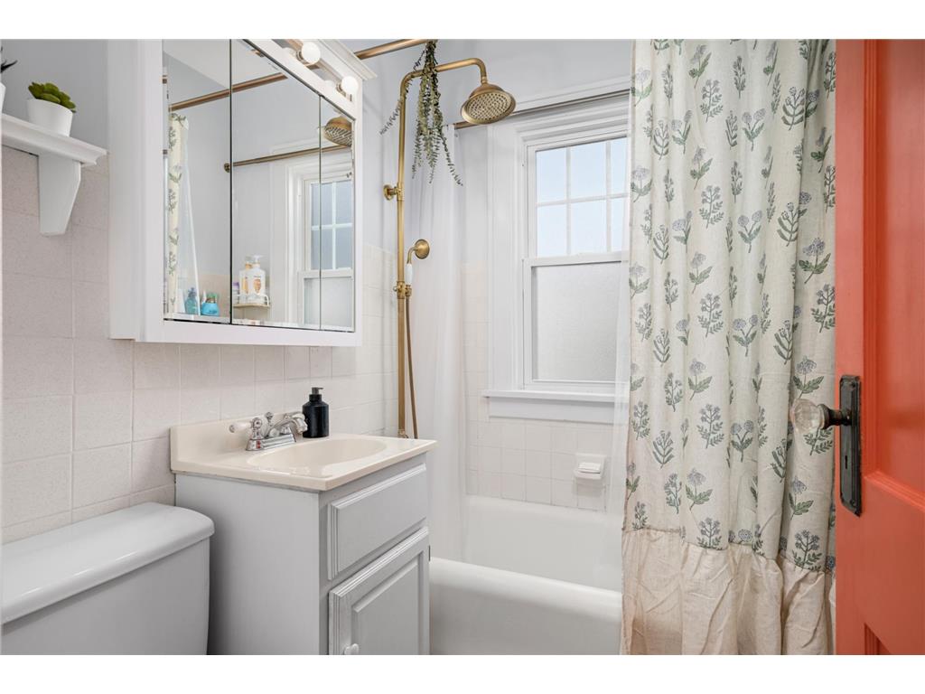 4211 Upton Avenue N Minneapolis MN 55412 7050605 image17