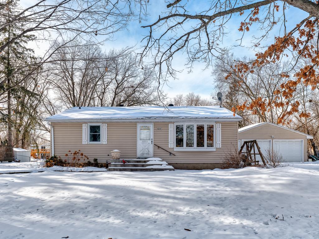 4213 Oakcrest Drive Vadnais Heights MN 55127 7011824 image1