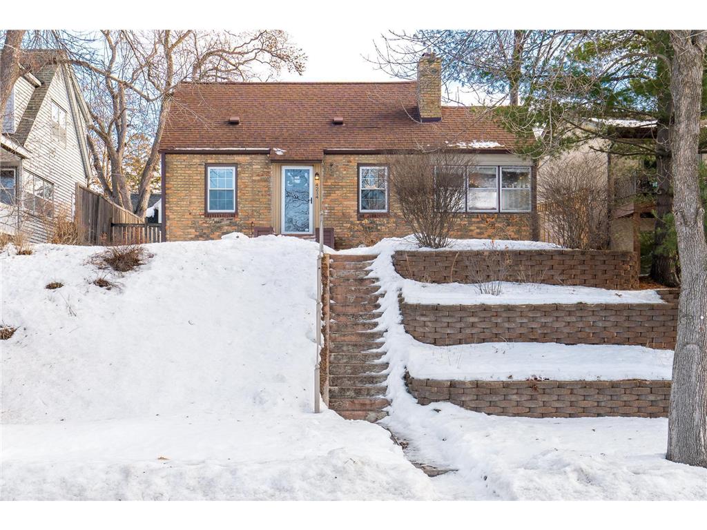 4214 Chowen Avenue N Robbinsdale MN 55422 6332261 image1