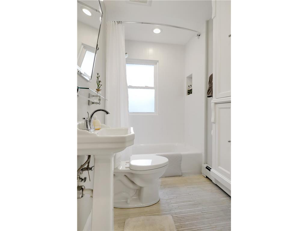 4214 Queen Avenue S Minneapolis MN 55410 7076186 image34