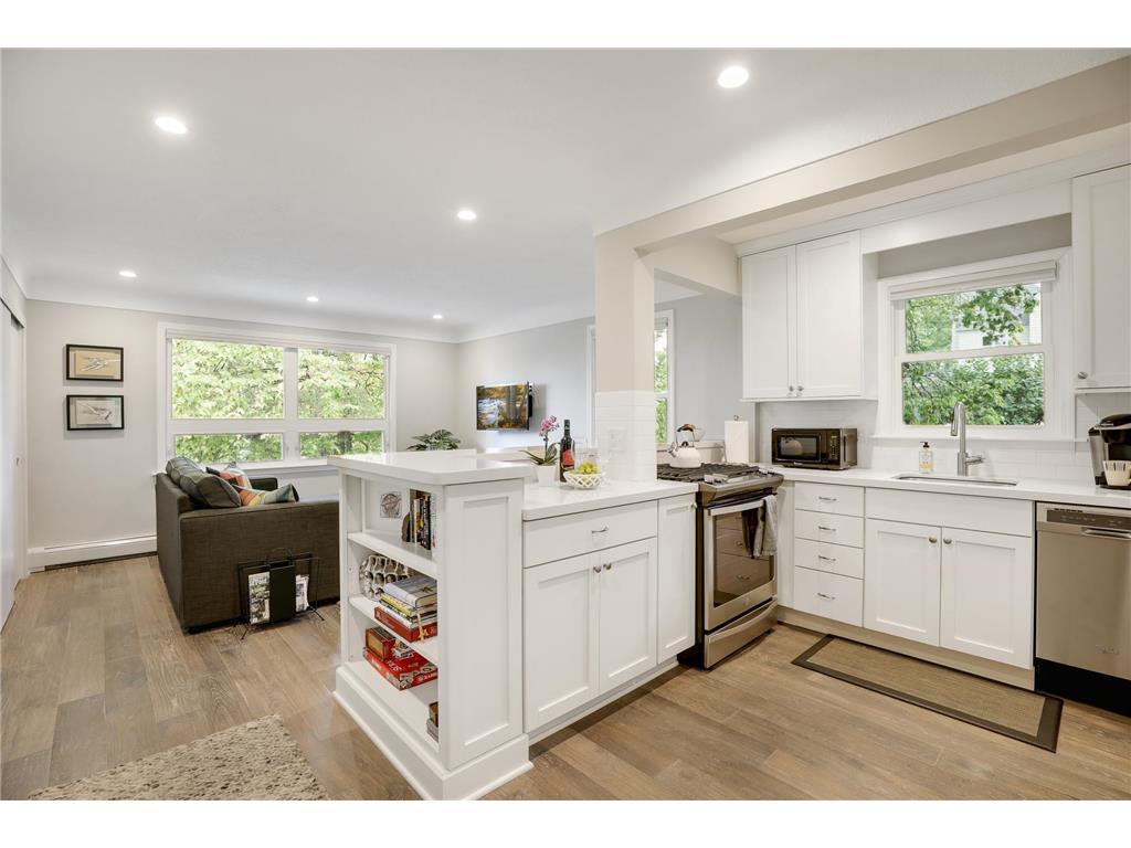 4214 Queen Avenue S Minneapolis MN 55410 7076186 image35
