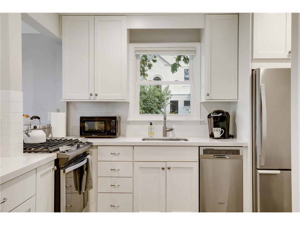 4214 Queen Avenue S Minneapolis MN 55410 7076186 image37