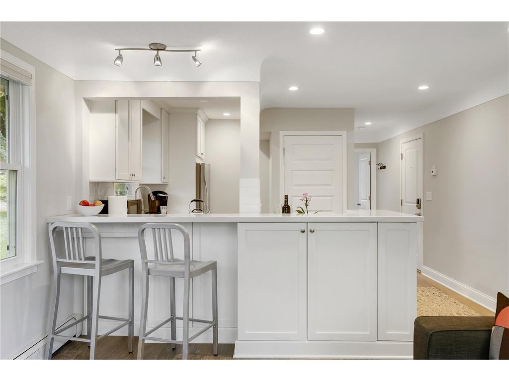 4214 Queen Avenue S Minneapolis MN 55410 7076186 image40