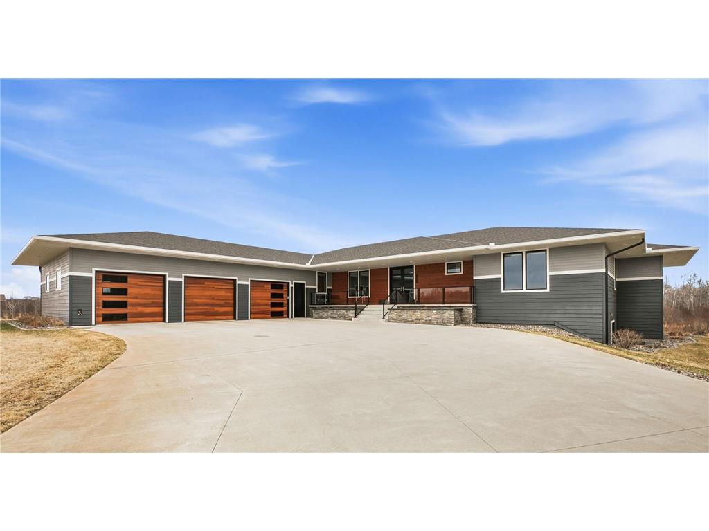 4215 32nd Street S Saint Cloud MN 56301 7046921 image1