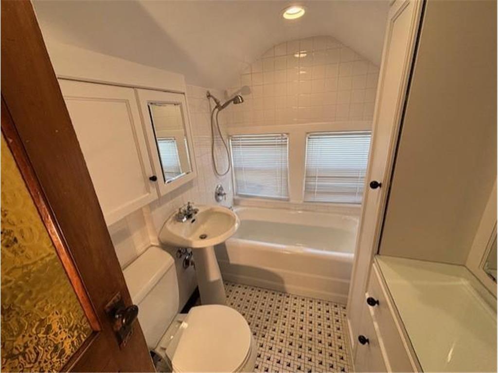 4215 Columbus Avenue Minneapolis MN 55407 7035020 image14