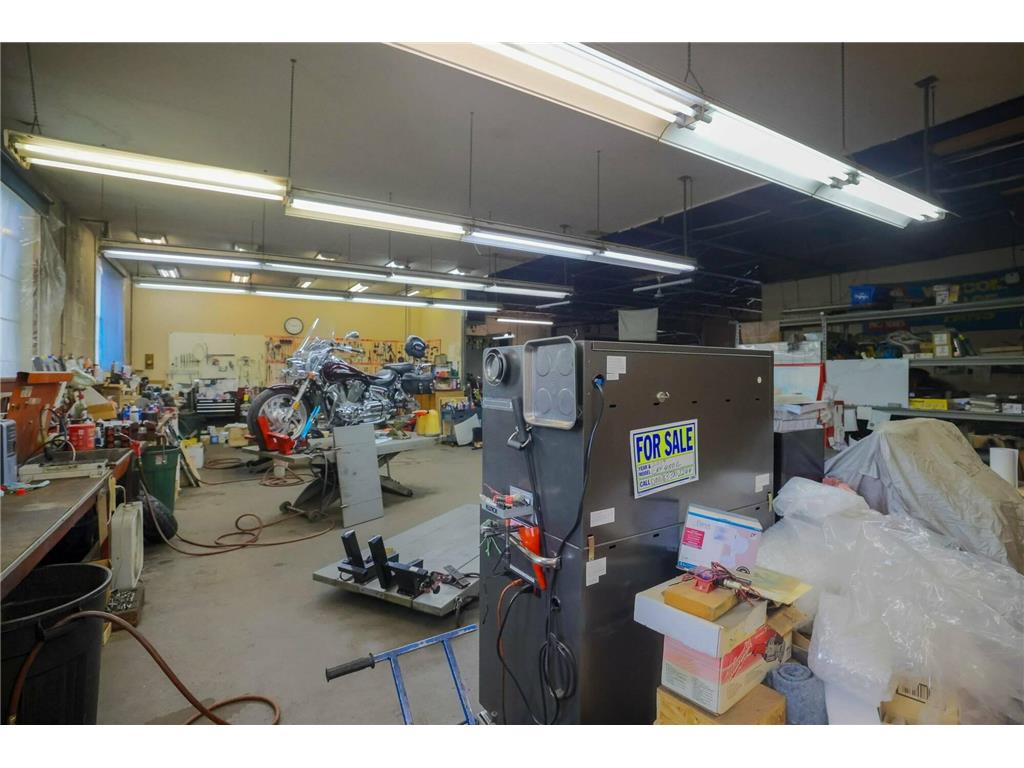 4215 E Lake Street Minneapolis MN 55406 6733677 image12