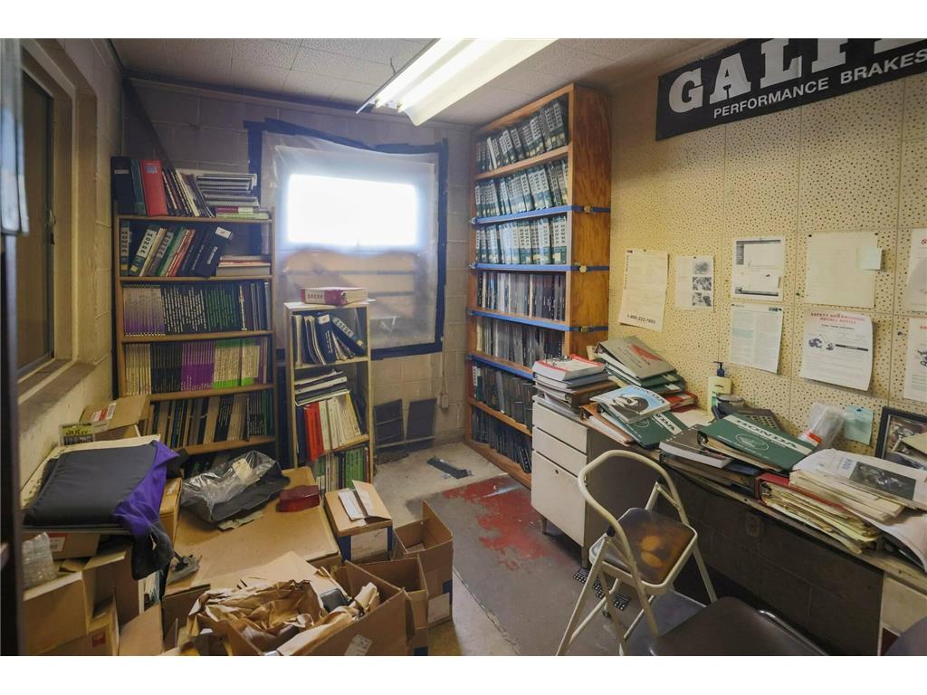 4215 E Lake Street Minneapolis MN 55406 6733677 image20