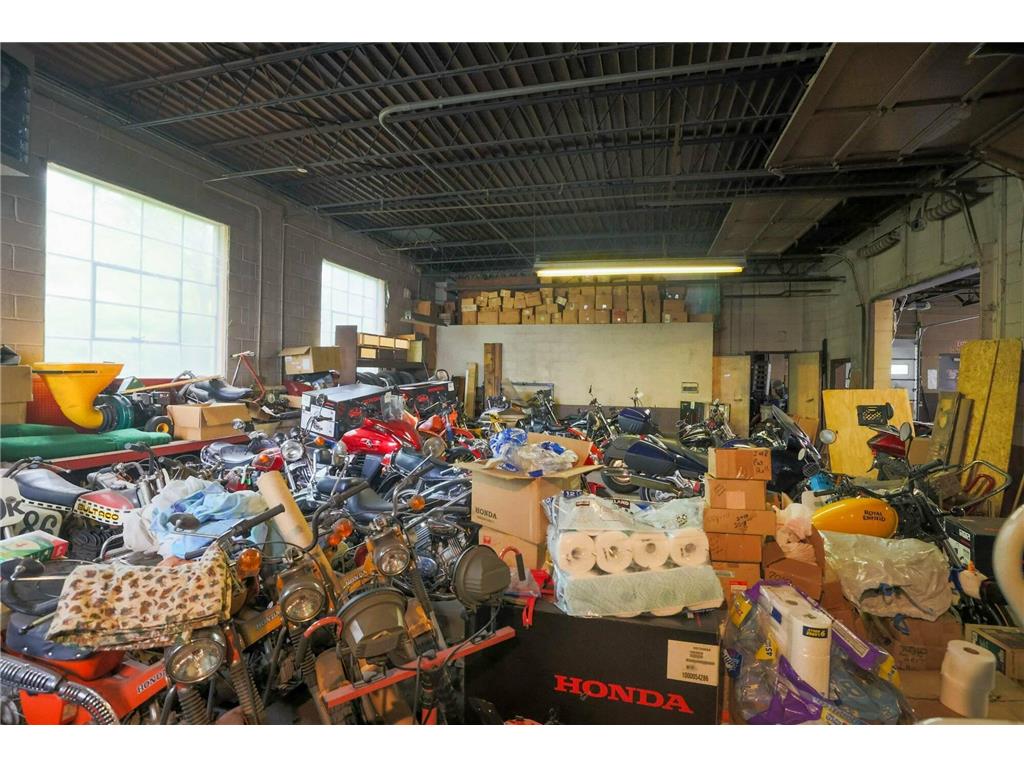 4215 E Lake Street Minneapolis MN 55406 6733677 image22