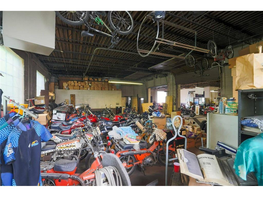 4215 E Lake Street Minneapolis MN 55406 6733677 image23