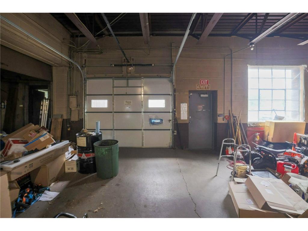 4215 E Lake Street Minneapolis MN 55406 6733677 image26