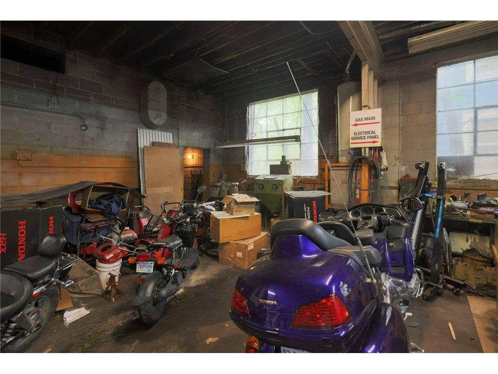 4215 E Lake Street Minneapolis MN 55406 6733677 image32