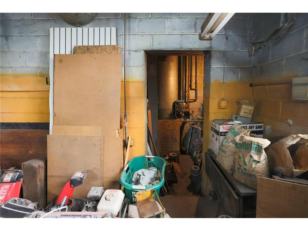 4215 E Lake Street Minneapolis MN 55406 6733677 image33