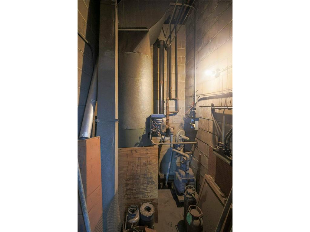 4215 E Lake Street Minneapolis MN 55406 6733677 image34