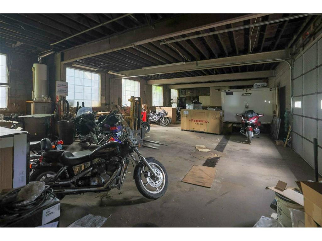 4215 E Lake Street Minneapolis MN 55406 6733677 image35