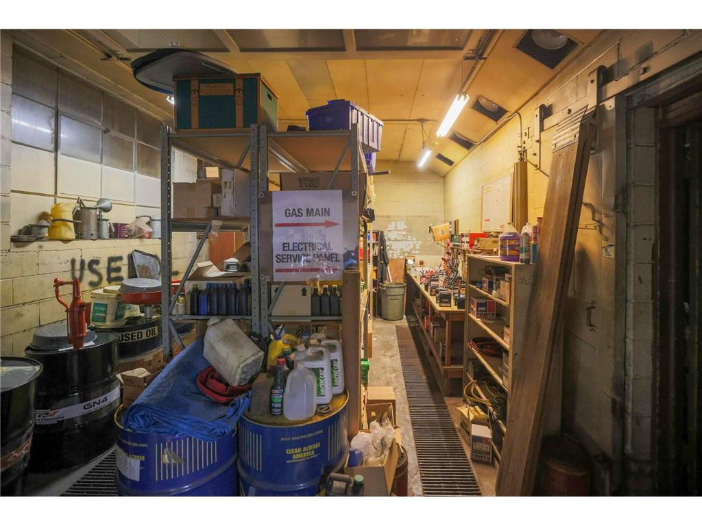 4215 E Lake Street Minneapolis MN 55406 6733677 image36