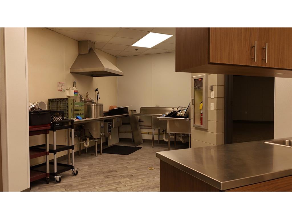 4215 Fairview Avenue Minnetonka MN 55343 6804239 image30