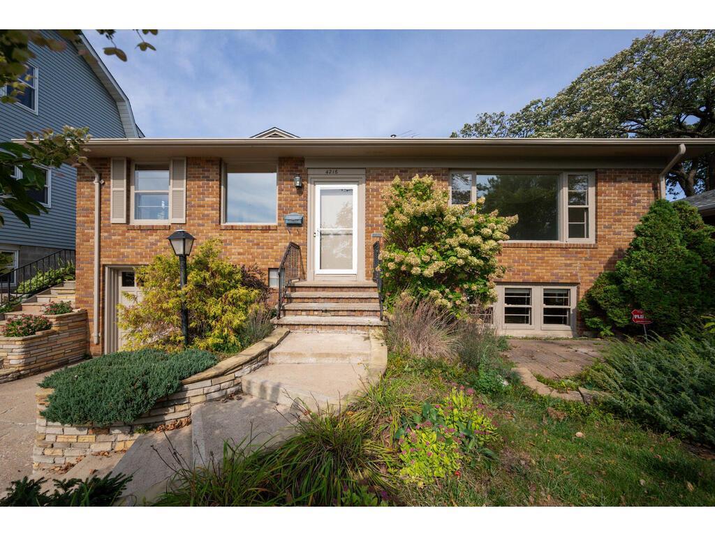 4216 Shoreline Drive Robbinsdale MN 55422 - Crystal 6441442 image1