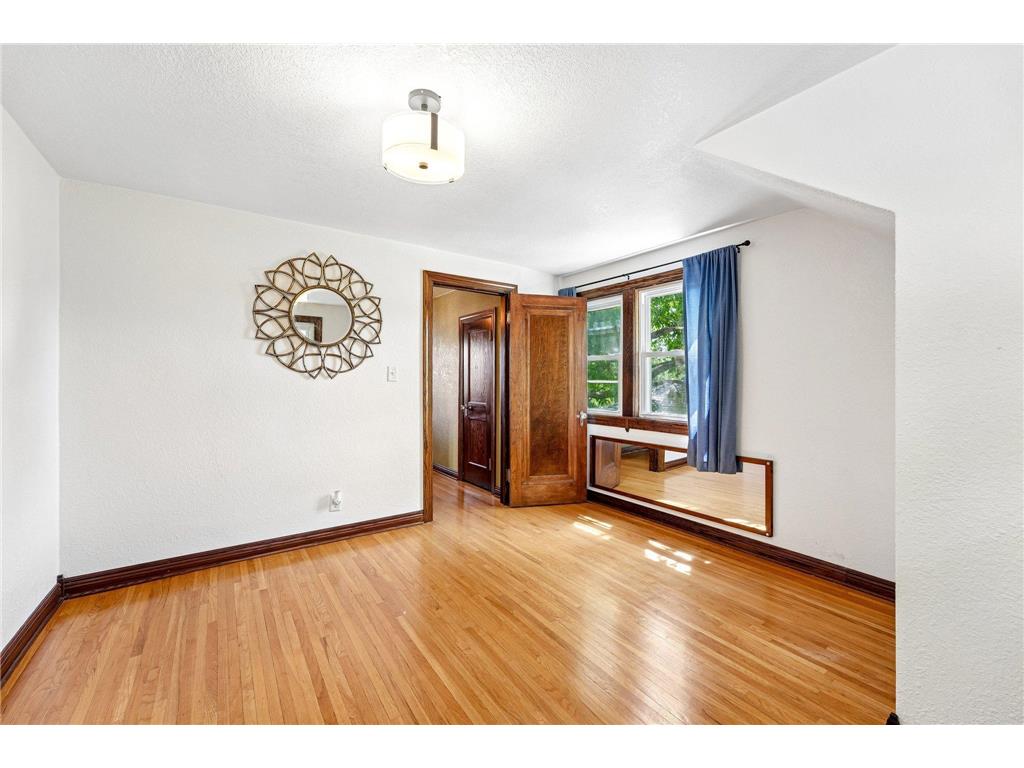 4219 2nd Avenue S Minneapolis MN 55409 7084165 image34