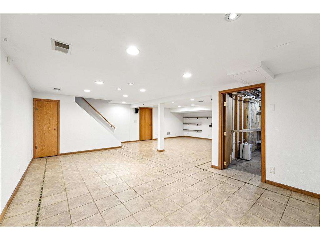 4219 2nd Avenue S Minneapolis MN 55409 7084165 image44