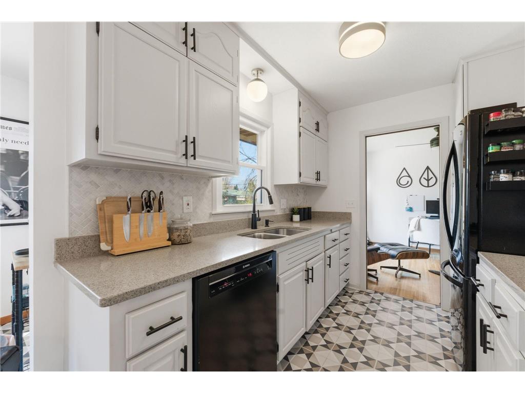 4219 66th Avenue N Brooklyn Center MN 55429 7062854 image22
