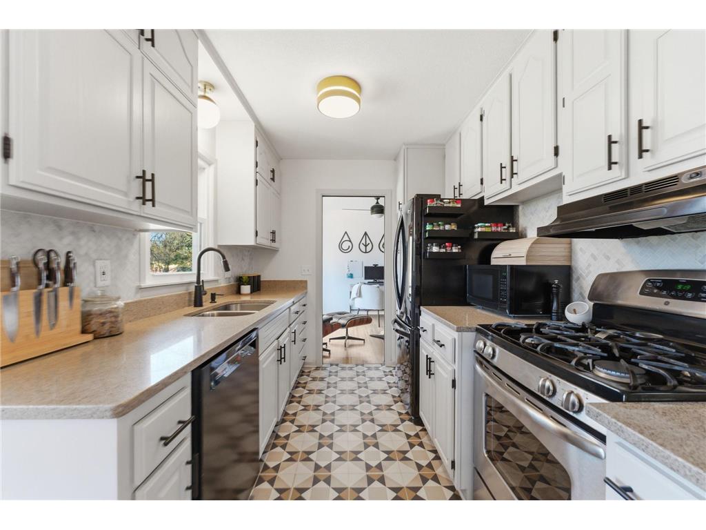 4219 66th Avenue N Brooklyn Center MN 55429 7062854 image23