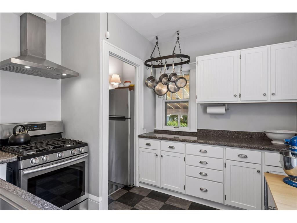 4219 Grand Avenue S Minneapolis MN 55409 7110612 image10