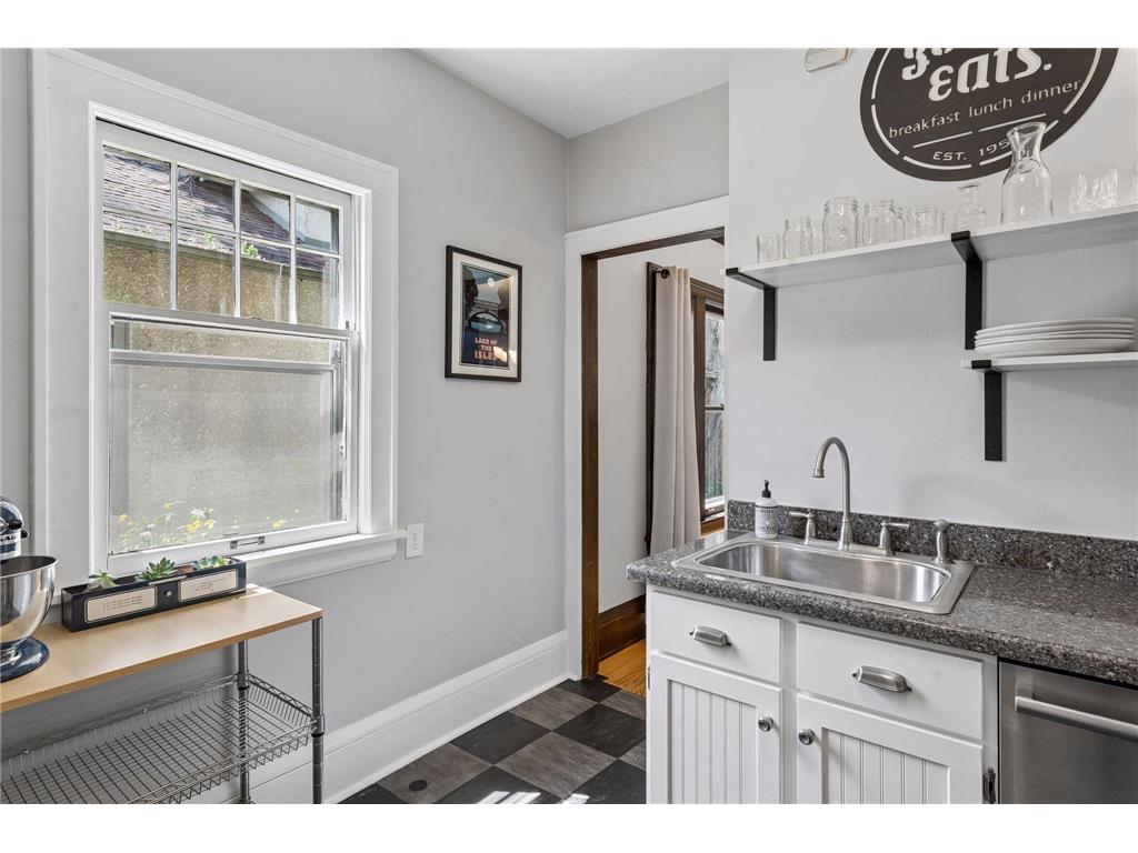 4219 Grand Avenue S Minneapolis MN 55409 7110612 image11