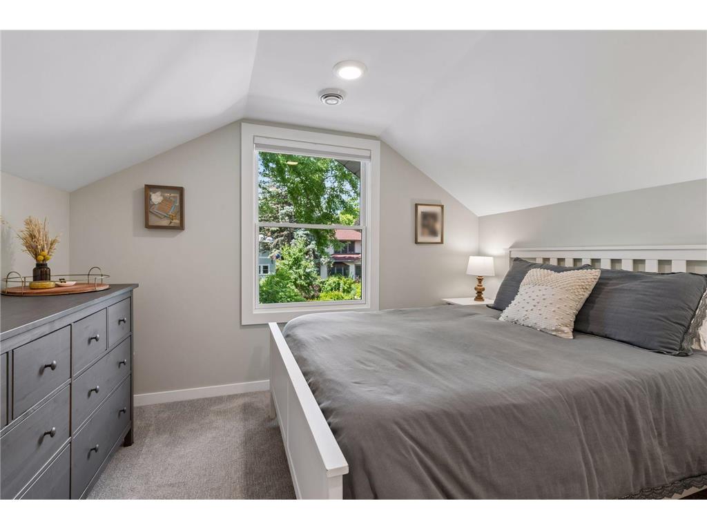 4219 Grand Avenue S Minneapolis MN 55409 7110612 image25