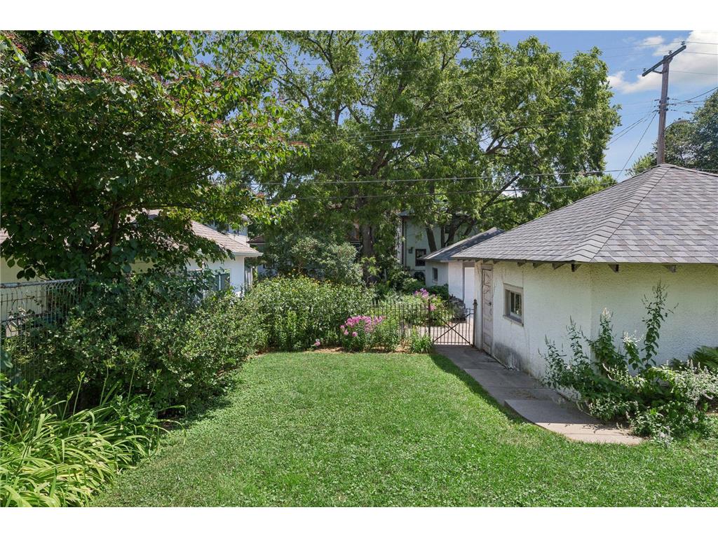 4219 Grand Avenue S Minneapolis MN 55409 7110612 image36