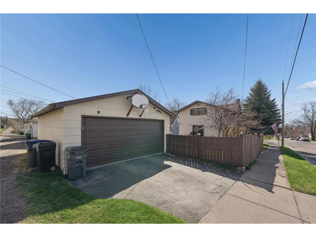 4219 W 8th Street Duluth MN 55807 7078575 image24