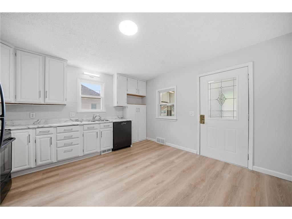 422 10th Avenue SE Rochester MN 55904 7103055 image3