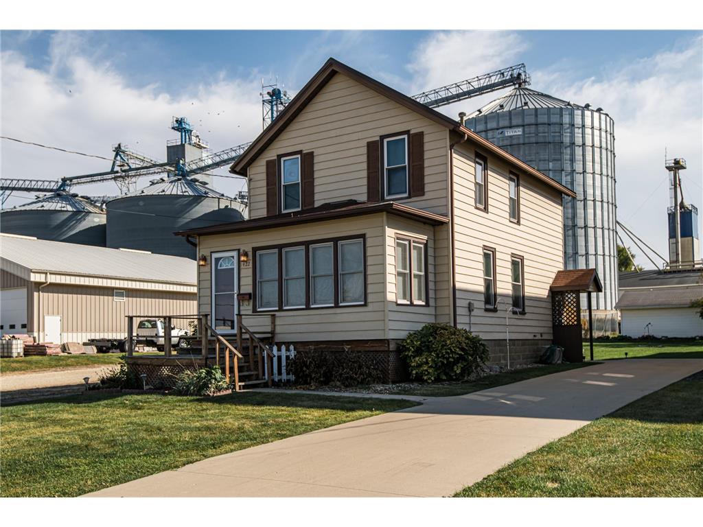 422 1st Avenue SE, Stewartville, MN 55976 MLS 6270077 Edina Realty