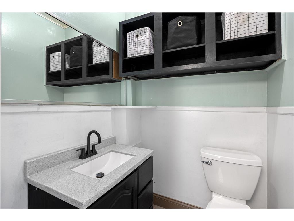 422 1st Avenue SE Stewartville MN 55976 7094047 image25