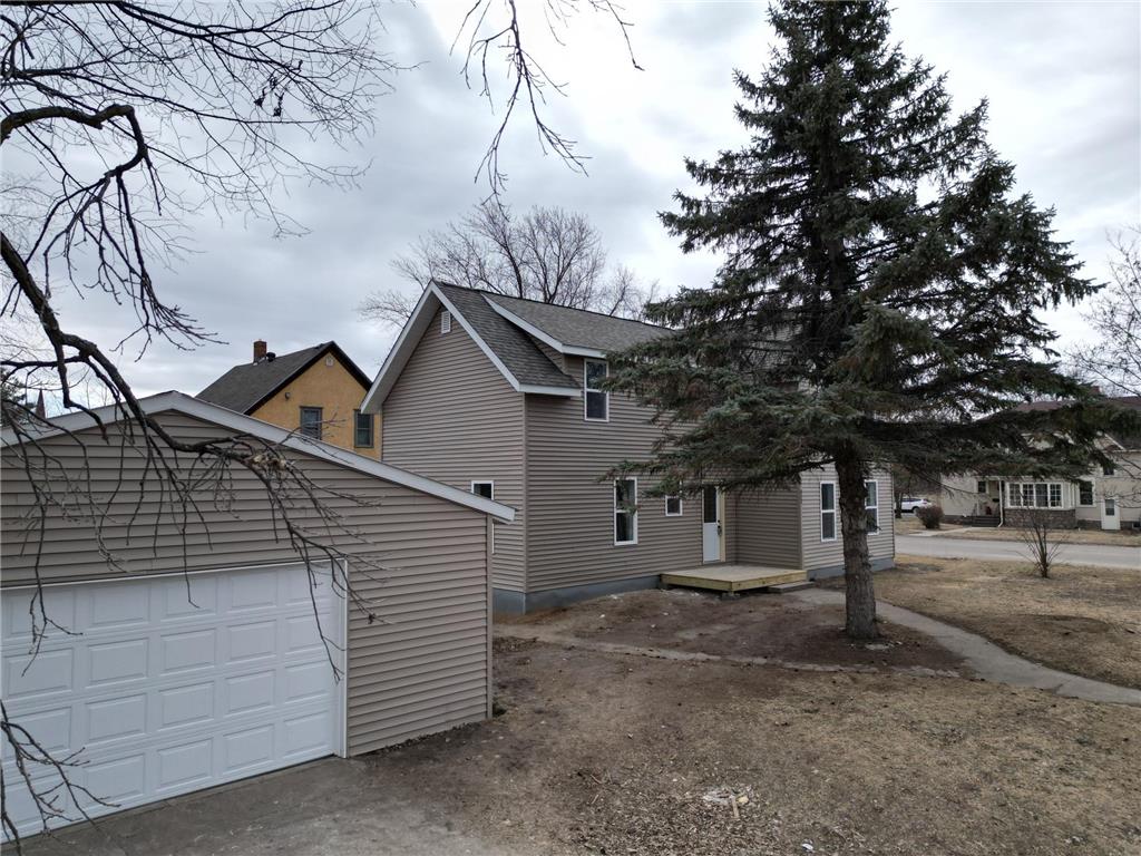 422 2nd Street SW Wadena MN 56482 6482832 image1