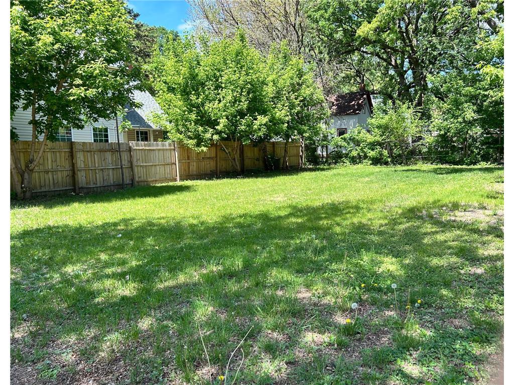 422 33rd Avenue N Minneapolis MN 55412 6724517 image4