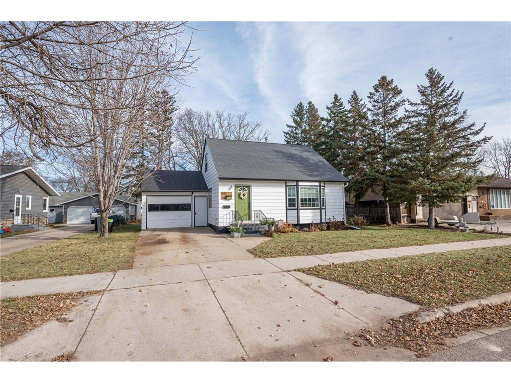 422 3rd Street SW Perham MN 56573 6461350 image1