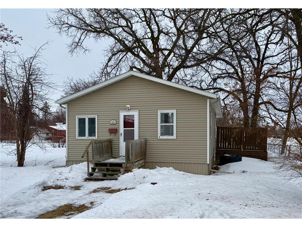 422 Arnold Avenue S Thief River Falls MN 56701 6808354 image1