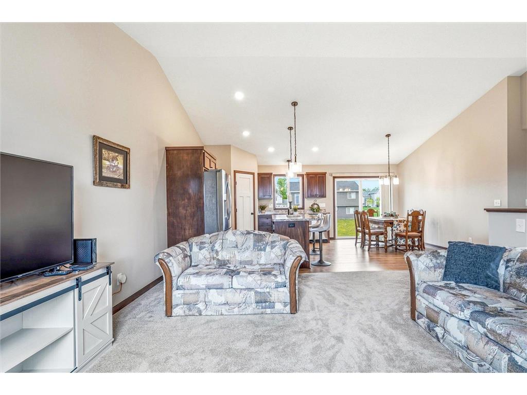 422 Bluebird Drive NW Isanti MN 55040 7073543 image8