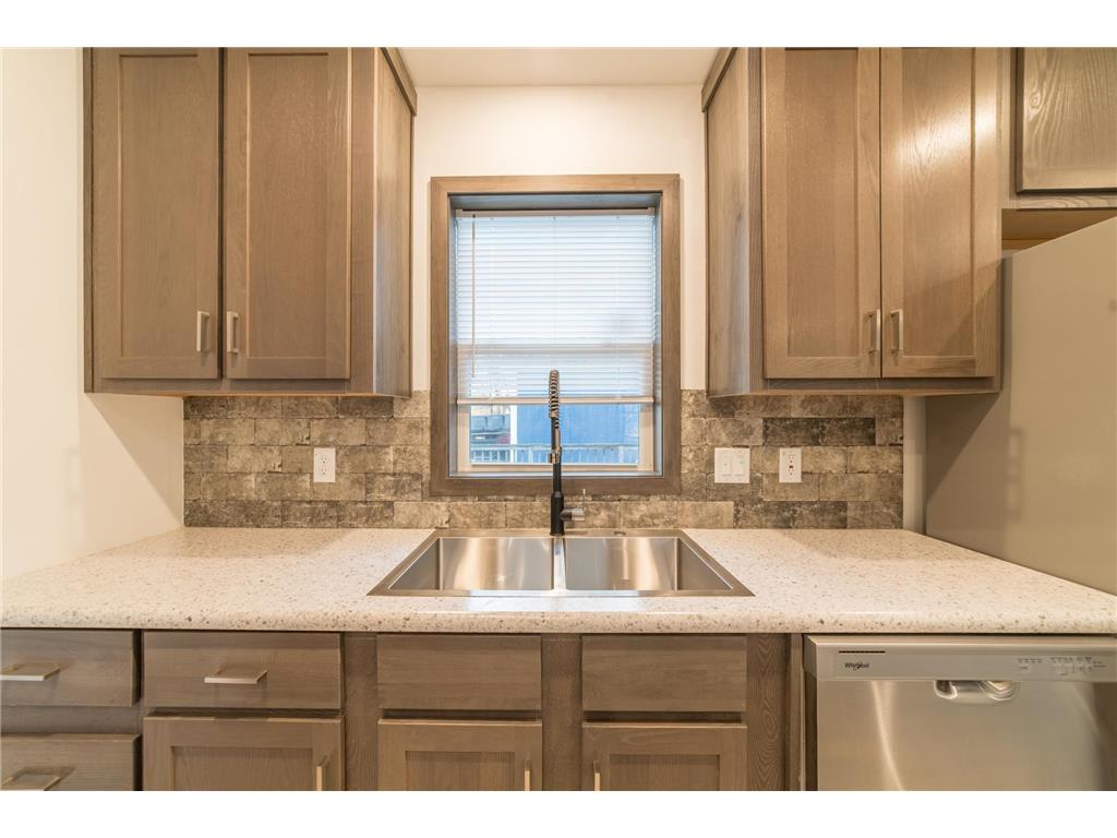 422 Court Avenue N Sandstone MN 55072 6816763 image11