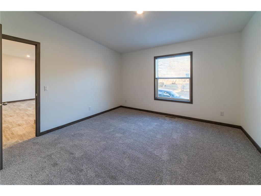 422 Court Avenue N Sandstone MN 55072 6816763 image25