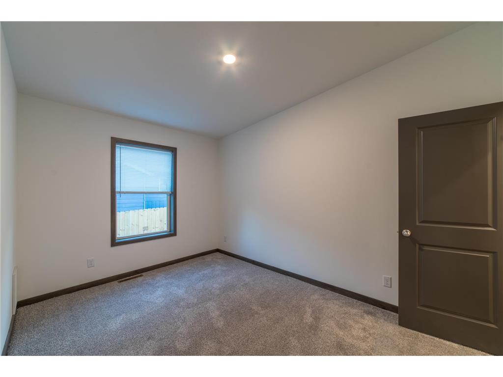 422 Court Avenue N Sandstone MN 55072 6816763 image30