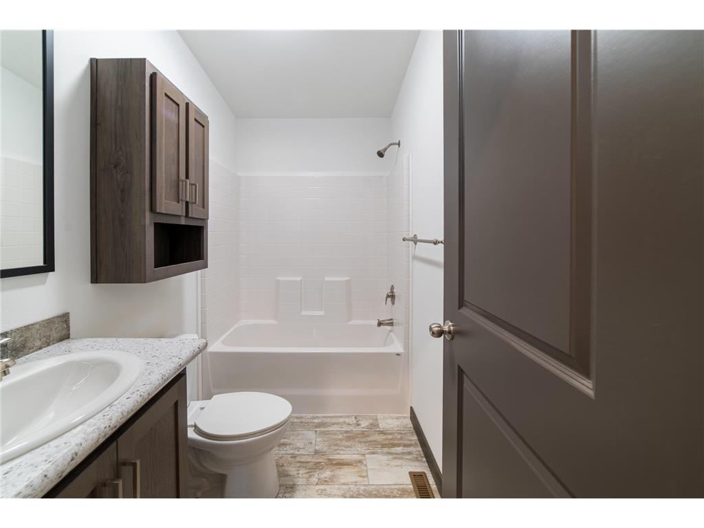 422 Court Avenue N Sandstone MN 55072 6816763 image36