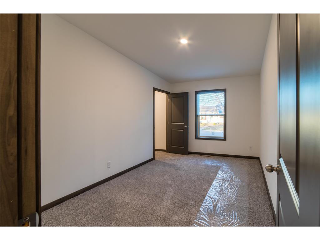 422 Court Avenue N Sandstone MN 55072 6816763 image39