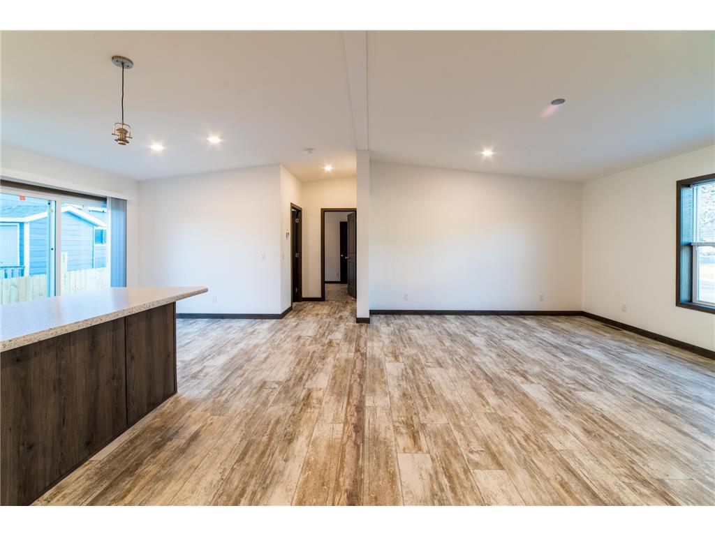 422 Court Avenue N Sandstone MN 55072 6816763 image7