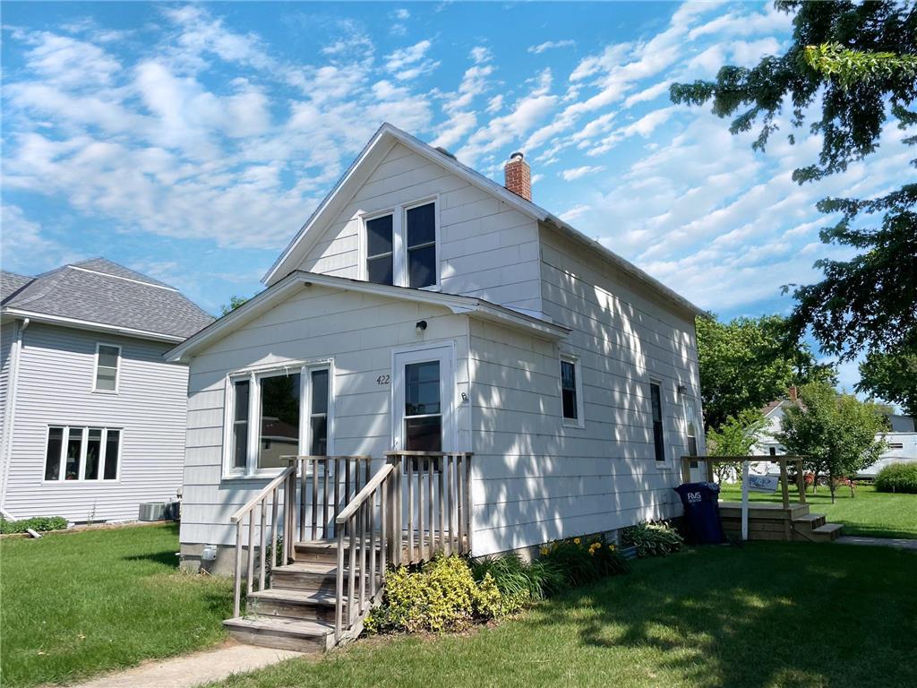 422 E Sanborn Street Springfield MN 56087 6742225 image1