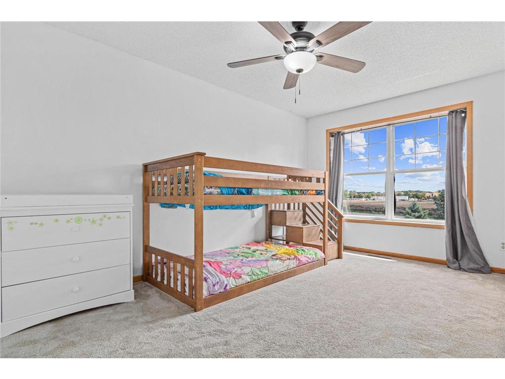 422 Hickory Lane N Oakdale MN 55128 7016965 image10